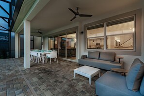 Balcony - Sr017v: 8 Bed, Nintendo, Harry Potter, Pool, Shuffle Board (Kissimmee)
