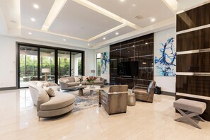 單棟房屋, 多張床 (W261: 10 Bed, Rapunzel, Jurassic Park) | 客廳