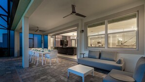 House, Multiple Beds (SR009V: 8 Bed, Moana, Harry Potter, P) | Living room - Sr009v: 8 Bed, Moana, Harry Potter, Ping Pong, Shuffle Board (Kissimmee)