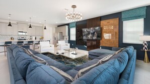 Ferienhaus, Mehrere Betten (SR019V: 8 Bed, Social Media, Minions,) | Wohnzimmer