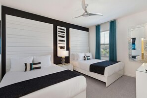 House, Multiple Beds (ST005V: 10 Bed, Avengers, Toy Story) | 10 bedrooms, WiFi - St005v: 10 Bed, Avengers, Toy Story (Davenport)