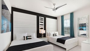 House, Multiple Beds (ST014V: 10 Bed, Moana, Star Wars) - St014v: 10 Bed, Moana, Star Wars (Davenport)