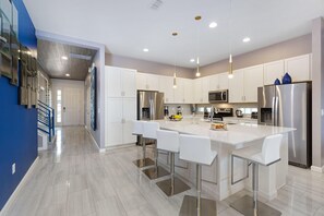 House, Multiple Beds (ST015V: 10 Bed, Star Wars, Finding Ne) | Private kitchen | Microwave, oven, dishwasher, coffee/tea maker - St015v: 10 Bed, Star Wars, Finding Nemo (Davenport)