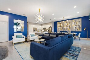 House, Multiple Beds (ST015V: 10 Bed, Star Wars, Finding Ne) | Living room | Flat-screen TV, fireplace, video games, table football - St015v: 10 Bed, Star Wars, Finding Nemo (Davenport)