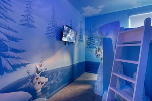 Ferienhaus, Mehrere Betten (SR024V: 8 Bed, Frozen, Incredibles, P) | 8 Schlafzimmer