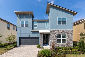 Casa, várias camas (SR024V: 8 Bed, Frozen, Incredibles, P) | Fachada