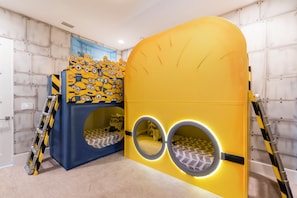 House, Multiple Beds (W003: 6 Bed, Princess, Minions, Star ) | 6 bedrooms