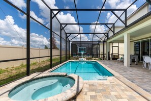 House, Multiple Beds (SR007V: 9 Bed, Star Wars, Toy Story, ) | Free WiFi