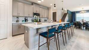 House, Multiple Beds (SR007V: 9 Bed, Star Wars, Toy Story, ) | Private kitchen - Sr007v: 9 Bed, Star Wars, Toy Story, Ping Pong (Kissimmee)