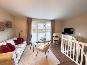 Tv, dvd-afspiller, stereoanlæg