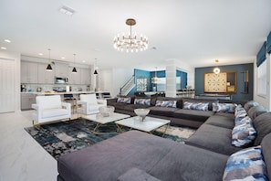 House, Multiple Beds (SR011V: 9 Bed, Toy Story, Marvel- Ave) | Living room
