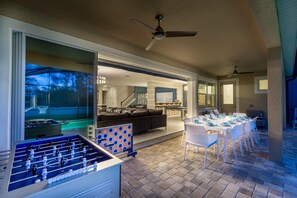 House, Multiple Beds (SR011V: 9 Bed, Toy Story, Marvel- Ave) | Games room