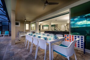 Ferienhaus, Mehrere Betten (SR020V: 8 Bed, Princesses, Lego, Pool) | Eigene Küche | Kühlschrank, Mikrowelle, Ofen, Geschirrspüler