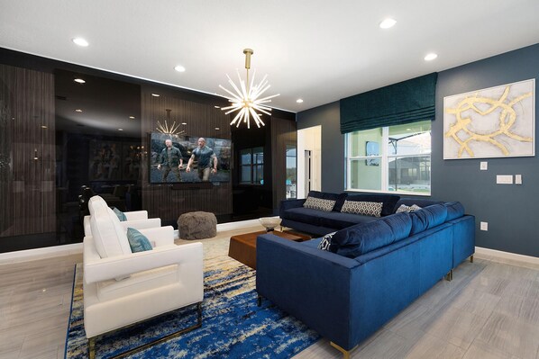 單棟房屋, 多張床 (ST011V: 10 Bed, Dinosaurs Fun, Toy Tr) | 客廳 | 平面電視、壁爐、電子遊戲、足球機