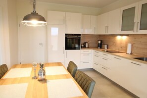 Dining - Seeblick 6 - dream vacation at the harbor (Norddeich)