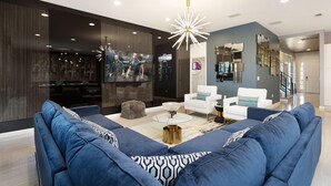House, Multiple Beds (ST013V: 10 Bed, Princesses, Harry Pot) | Living room