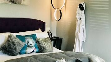 Premium bedding, Tempur-Pedic beds, in-room safe, individually decorated