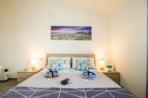 2 makuuhuonetta, silitysrauta/-lauta, Wi-Fi, vuodevaatteet