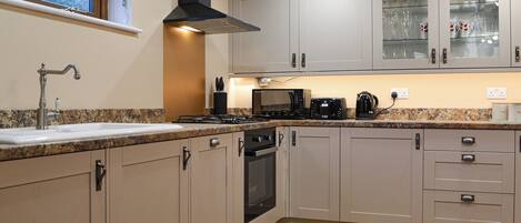 Forn, rentaplats, trona i congelador