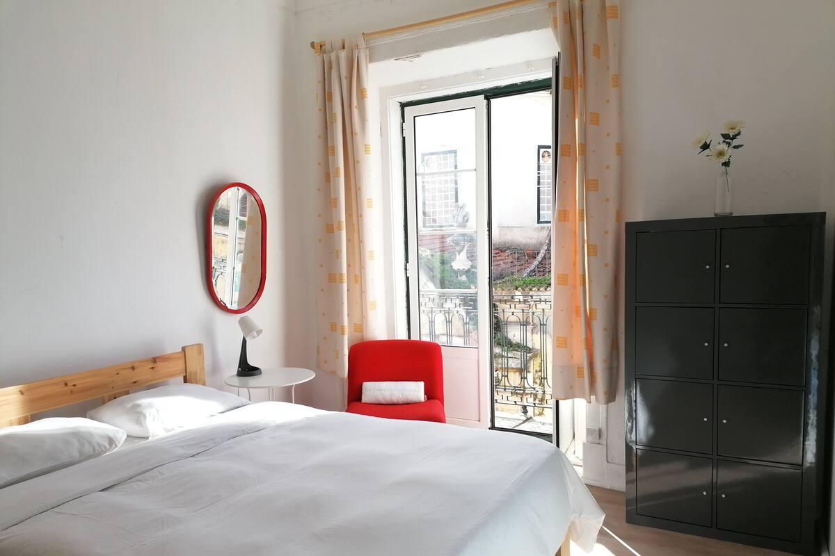 Triple Room, 1 Double Bed | Iron/ironing board, free WiFi