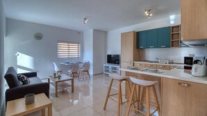 Superior Apartment, 2 Bedrooms, Kitchen | Ruang tamu