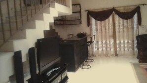 Unclassified image, 3 of 10, button - Résidences ifè - Appart 3 chambres (Cotonou)