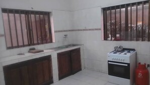 Unclassified image, 2 of 10, button - Résidences ifè - Appart 3 chambres (Cotonou)