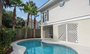 Beheizter Pool
