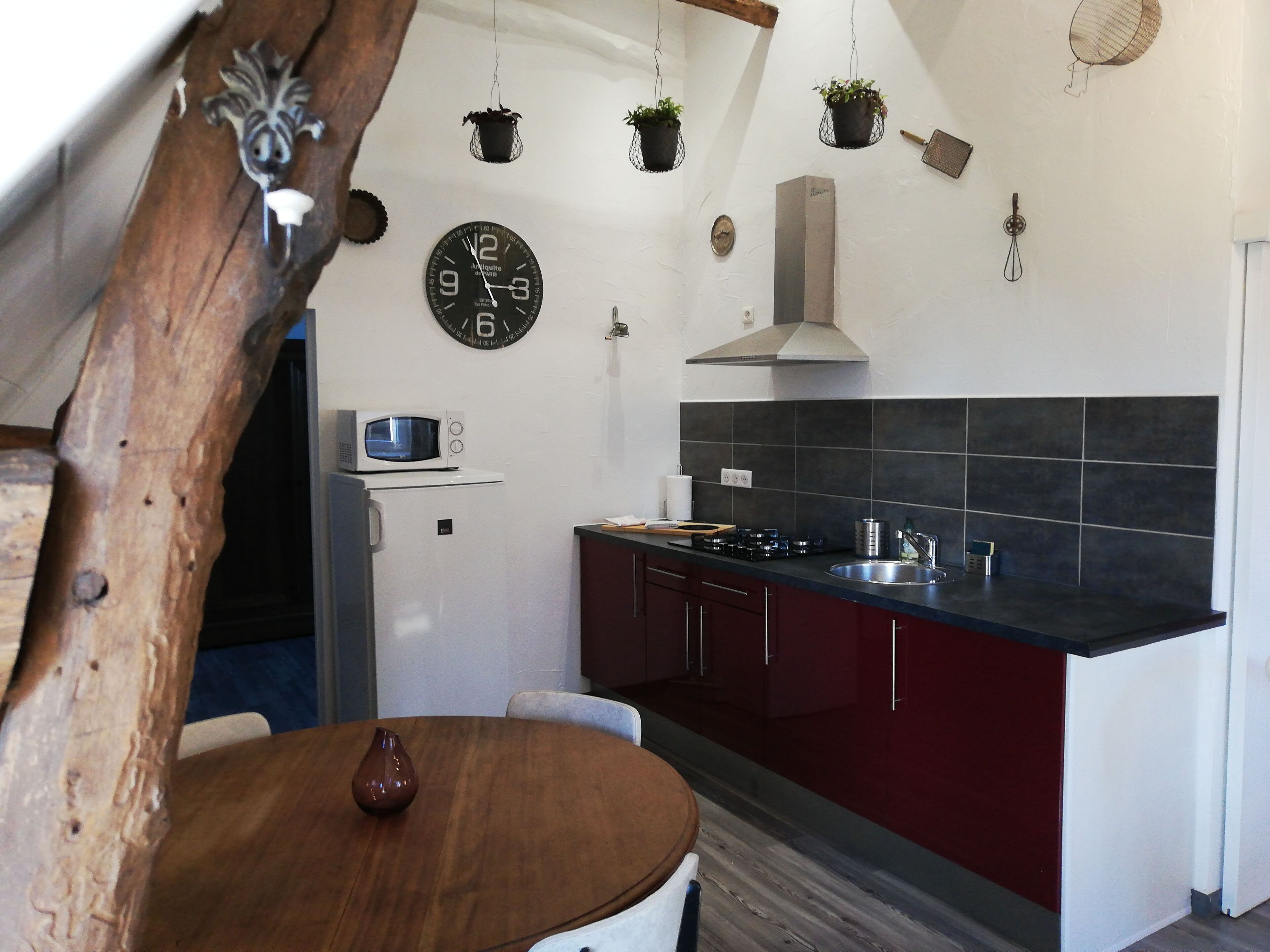 Suite (Le Potz) | Cuisine privée | Grand réfrigérateur, micro-ondes, machine à expresso