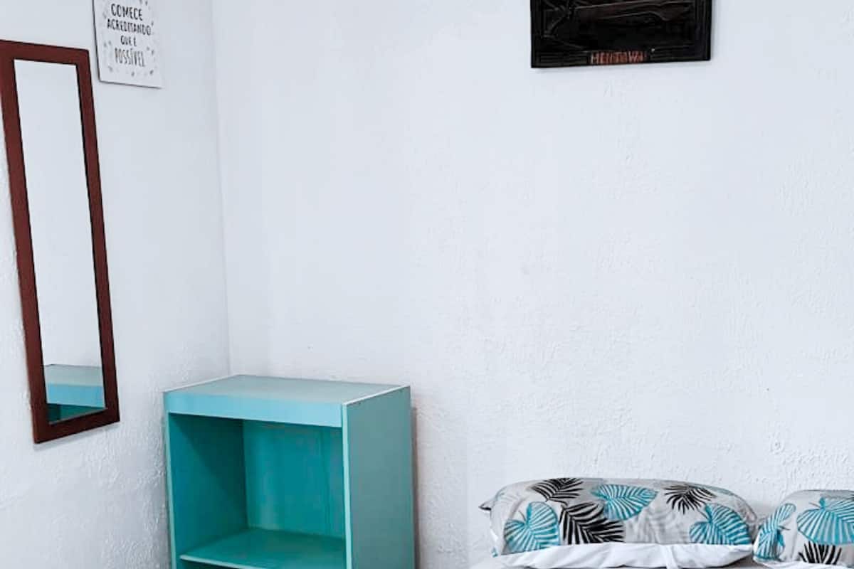 Senior Double Room | WiFi (free), individually decorated, bed sheets