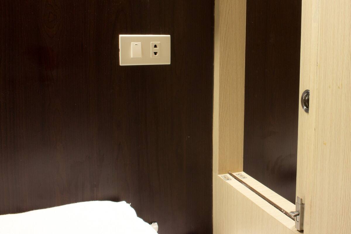 Blackout curtains, iron/ironing board, free WiFi