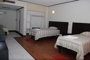 高档床上用品、羽绒被、免费 WiFi、床单