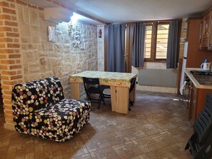 Dining - Roman Tavern Studio Apartment (Anzio)