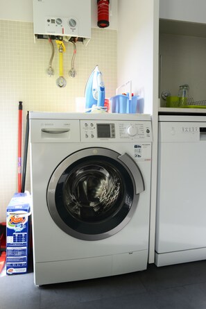 Interior - Entrecampos 6, luxury T3 apartment with garage. (Lisboa)