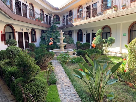 花园景观. 洛斯阿尔科斯酒店