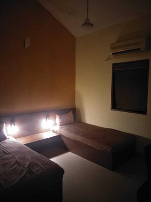 2 bedrooms - Beautiful Goan balconied Calangute beach flat (Kerkrade)
