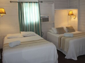Family Room, Multiple Beds