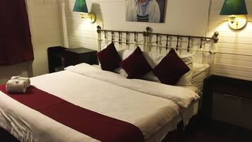 Kahden hengen superior-huone, 1 suuri parisänky | Ilmainen Wi-Fi