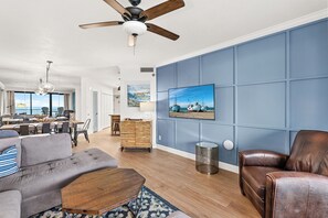 TV - Windward Pointe 706 by Liquid Life (Orange Beach)