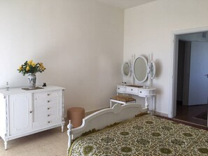 5 bedrooms, iron/ironing board, WiFi, bed sheets - Baabdat Villa-Rue 28 B (Baabdat)