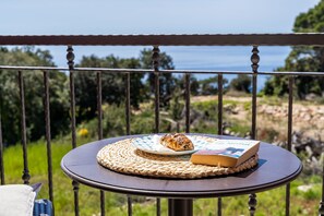 Outdoor dining - Villa Lukas - ''No.3'' Studio Apartment with Balcony and Sea View (Cavtat)