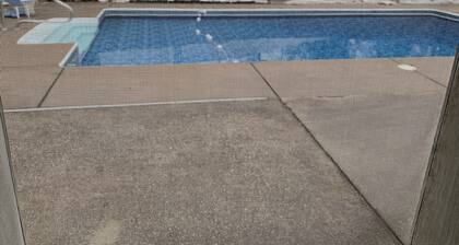 Beautiful 4 bed/3Bath House for Master’s Week