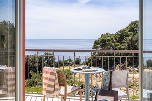 Outdoor dining - Villa Lukas - ''No.11'' Gallery Studio Apartment with Balcony and Sea View (Cavtat)