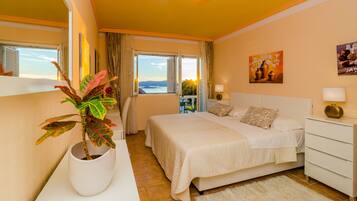 1 habitación, wifi y ropa de cama