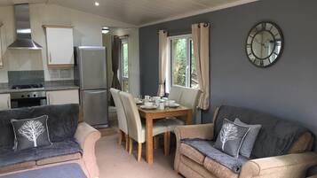 Chalet, 2 Bedrooms | Living area | Flat-screen TV