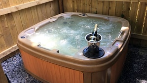 Utendørs boblebad