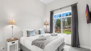 5 dormitorios, tabla de planchar con plancha, wifi gratis y ropa de cama