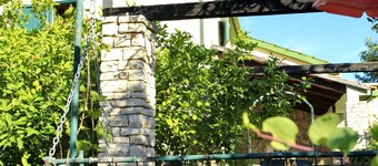 Stone House Oreb's Cottage - Two Bedroom  House with Terrace