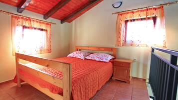 2 bedrooms, bed sheets