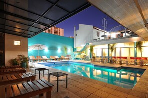 Outdoor pool - Hotel Aranjuez (Villa Carlos Paz)